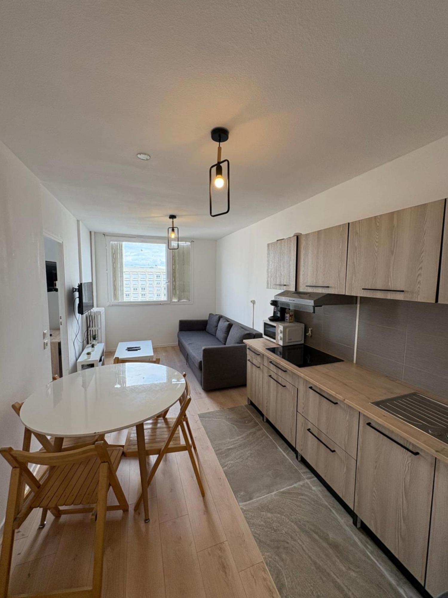 Spacieux 4 Appartement *